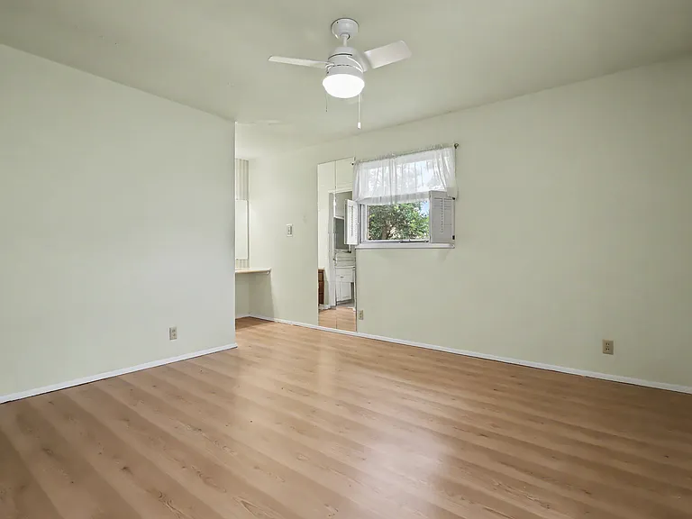 807 Edgefield Dr — Photo 11