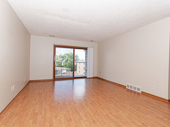 3rd image of 10532 Ridge Cove Dr APT 35A