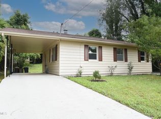 121 Parsons Rd, Oak Ridge, TN 37830