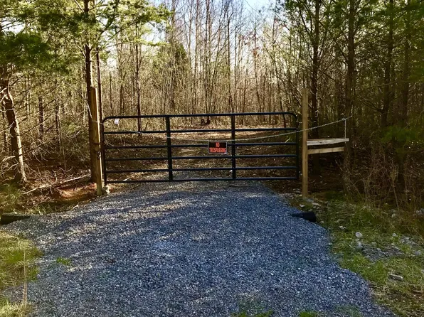 O'Winding Stairs Dr #5-6, South Pittsburg, TN 37380