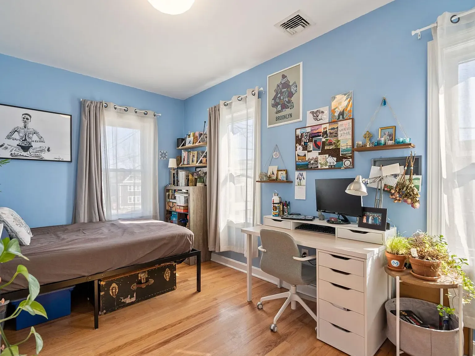 2 bed, 1025 sqft, $2,700 — Photo 1