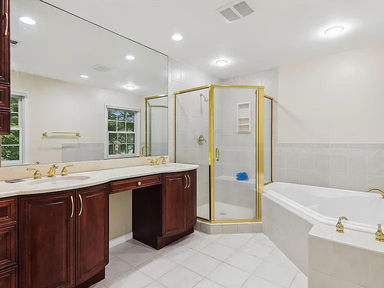9309 Langford Ct — Photo 35