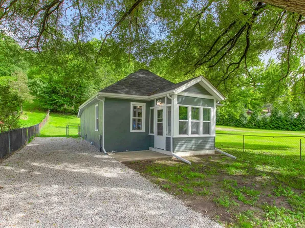 210 Kerfoot St, East Peoria, IL 61611
