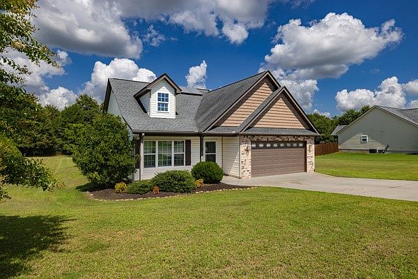 1st image of 1023 Stoneham Cir