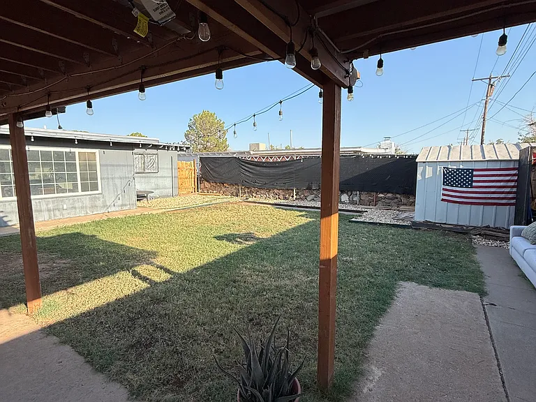 10443 Kendall St — Photo 43
