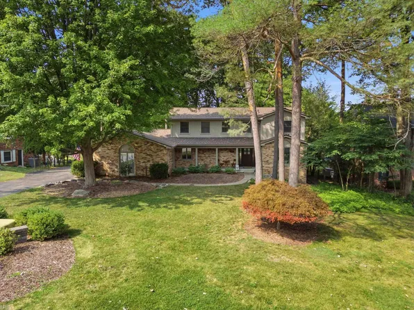 8177 Fawn Valley Dr, Clarkston, MI 48348