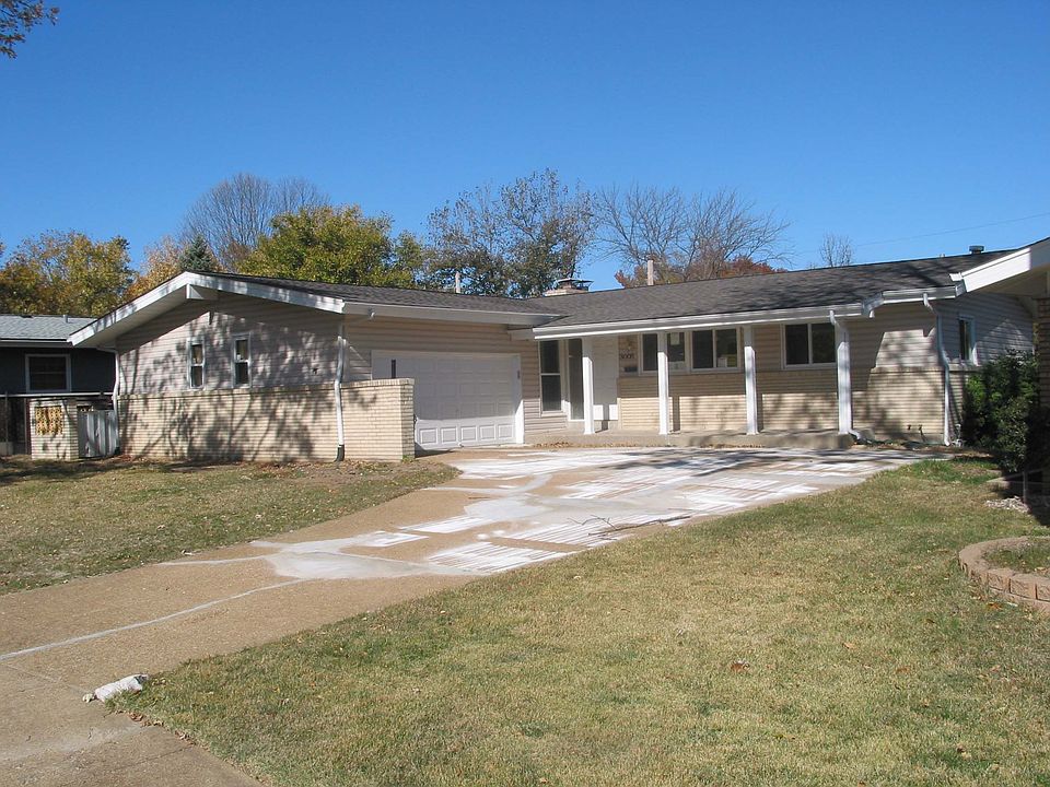 1st image of 3005 Blackwood Dr