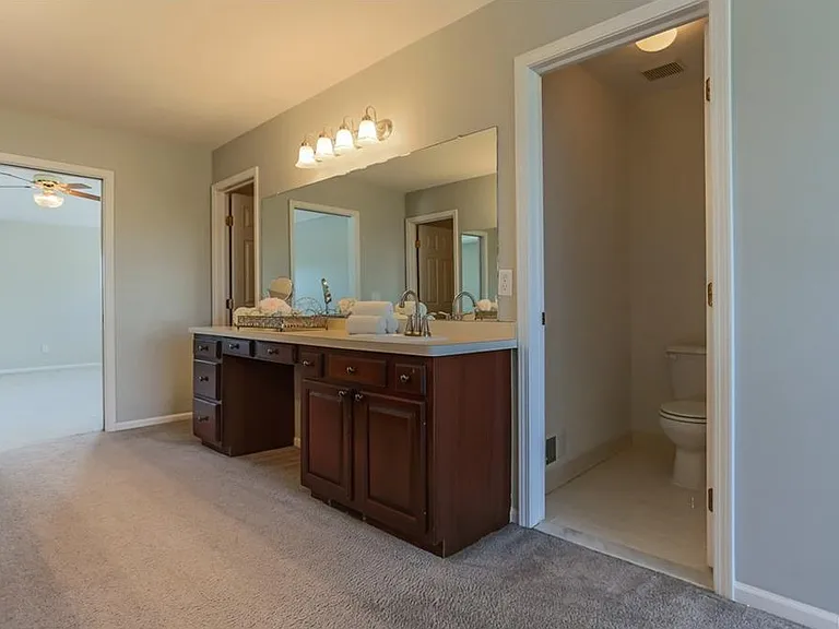 9140 Countrywood Dr — Photo 14