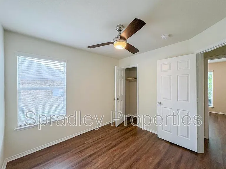 1315 Starlight Dr — Photo 7