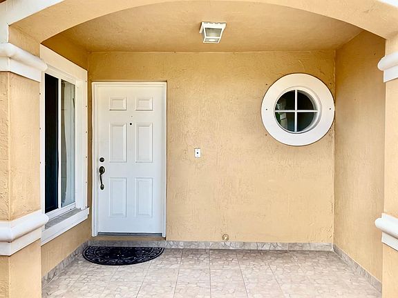 2nd image of 3299 Osprey Ln