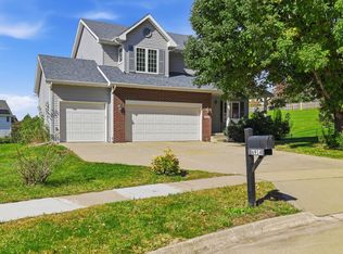 6914 Aubrey Ct, Johnston, IA 50131