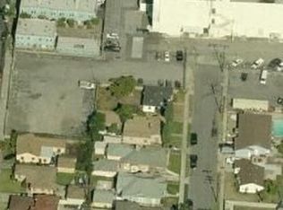 207 S Flower Ave, Compton, CA 90221