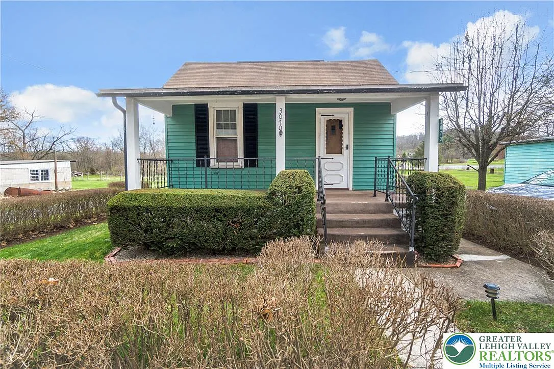 3070 Route 212 photo 1