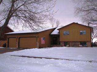 2813 23rd St S, Fargo, ND 58103