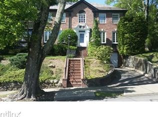 77 Stuart Rd, Newton, MA 02459