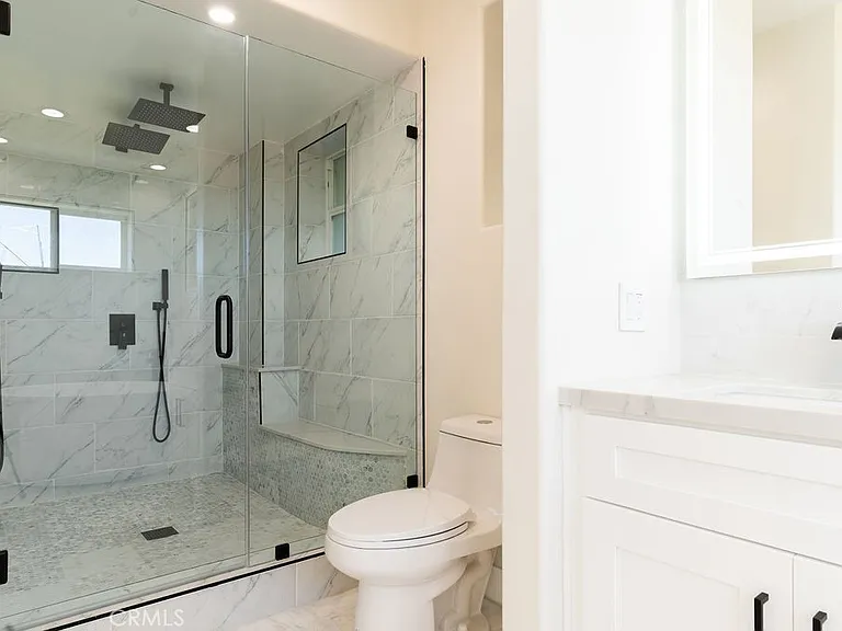 2850 Zell Dr — Photo 49