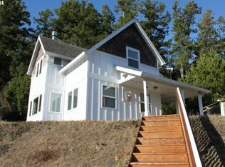 1910 Spyglass Ct W, Tillamook, OR 97141