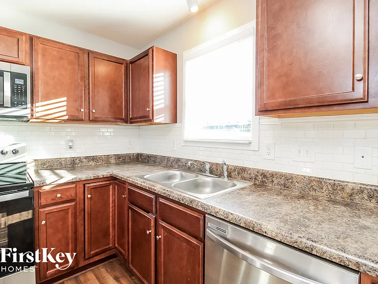 151 Bedrock Ct — Photo 6