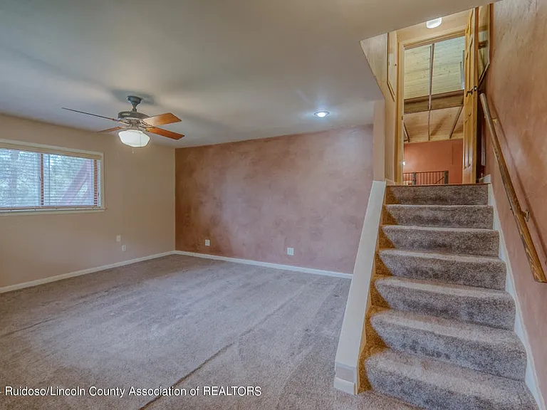 109 Snowcap Dr — Photo 12