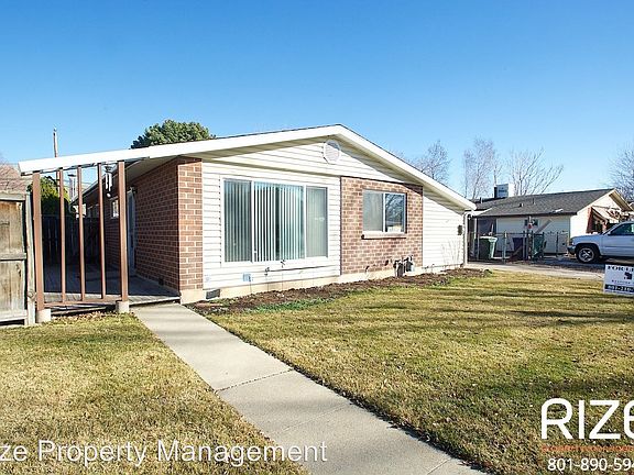 3rd image of 1080 N Taffeta Dr