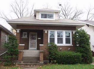 1046 N Humphrey Ave, Oak Park, IL 60302