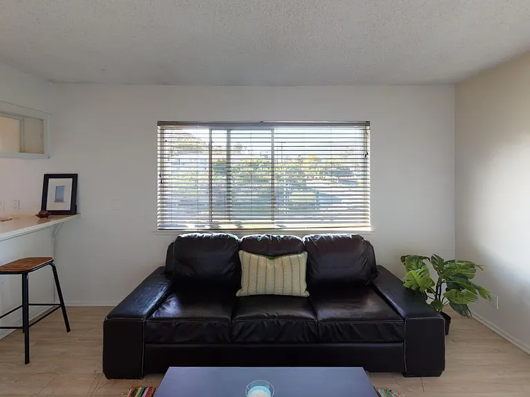 831 Cliff Dr — Photo 30