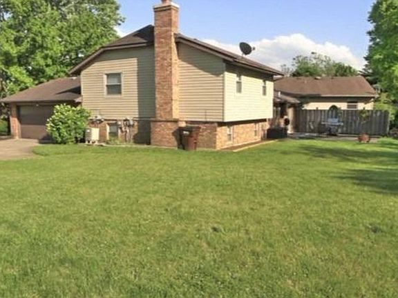2nd image of 8045 Saddle Ct