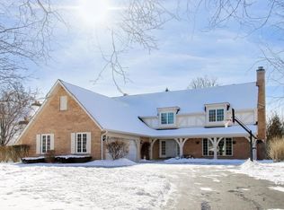 931 Coventry Dr, Lake Forest, IL 60045