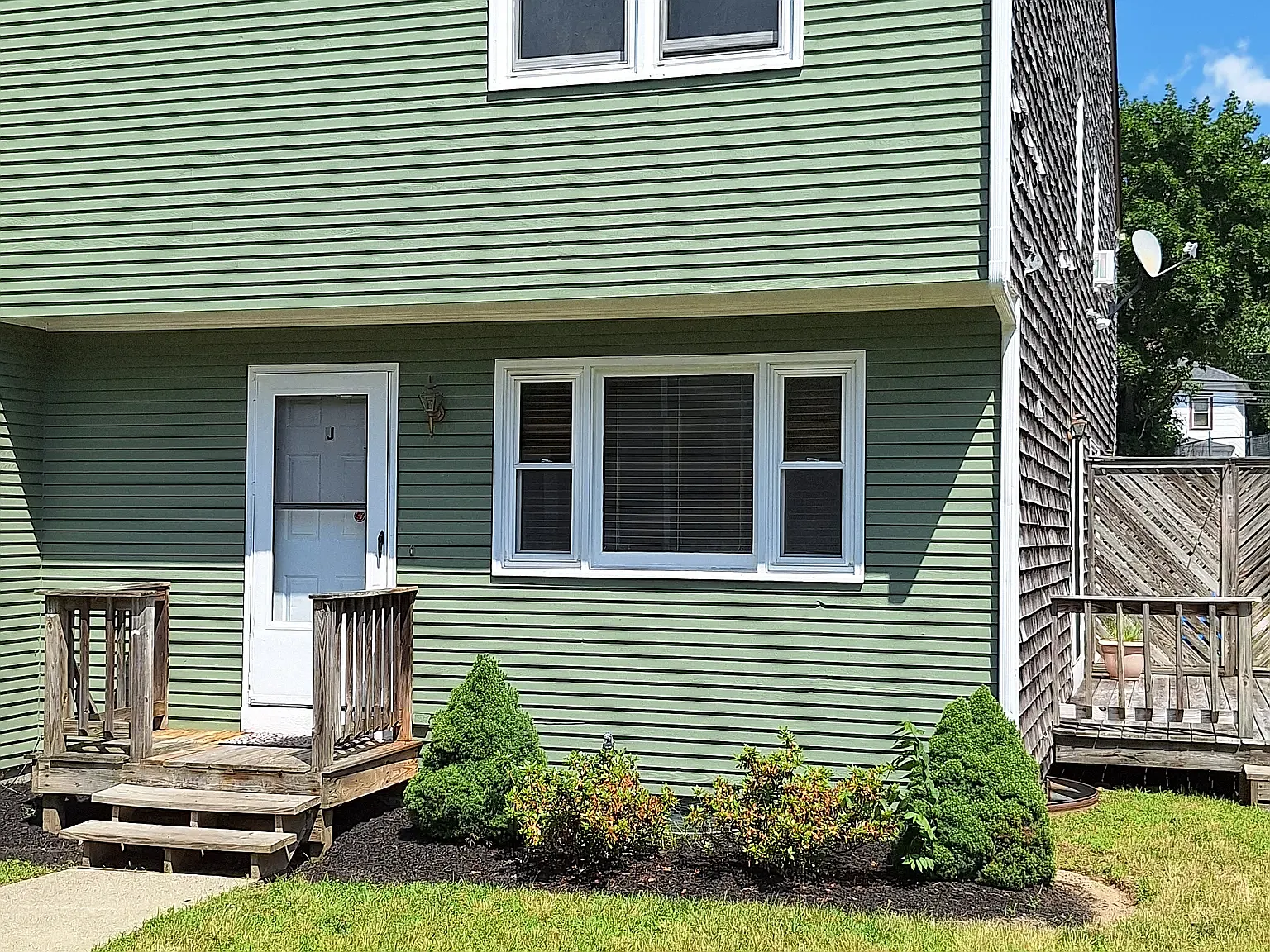 2 bed, 1.5 bath, 1000 sqft, $2,300 — Photo 1