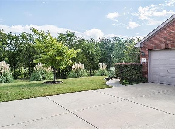 4th image of 600 Cove Ct