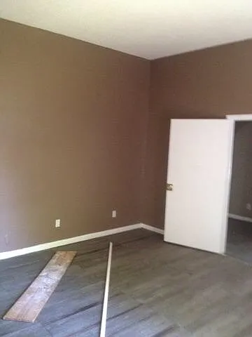 2440 Marion St — Photo 12