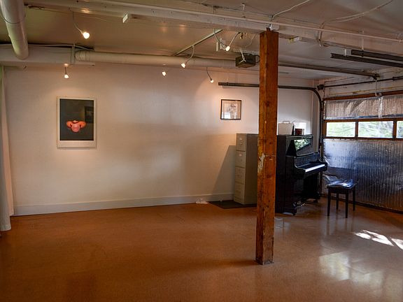 Garage studio/bedroom