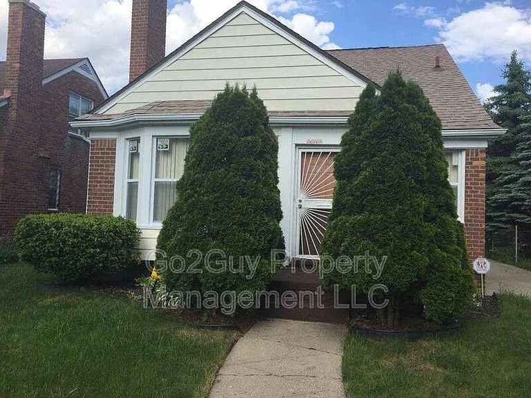 16606 Prevost St — Photo 3