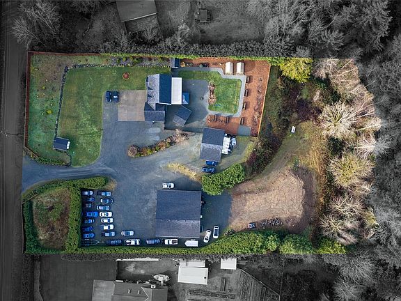 2nd image of 3180 West Rd