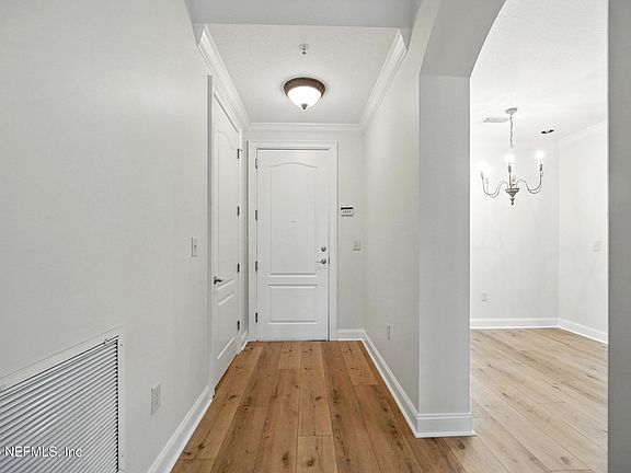 5th image of 4300 S BEACH Parkway #3214