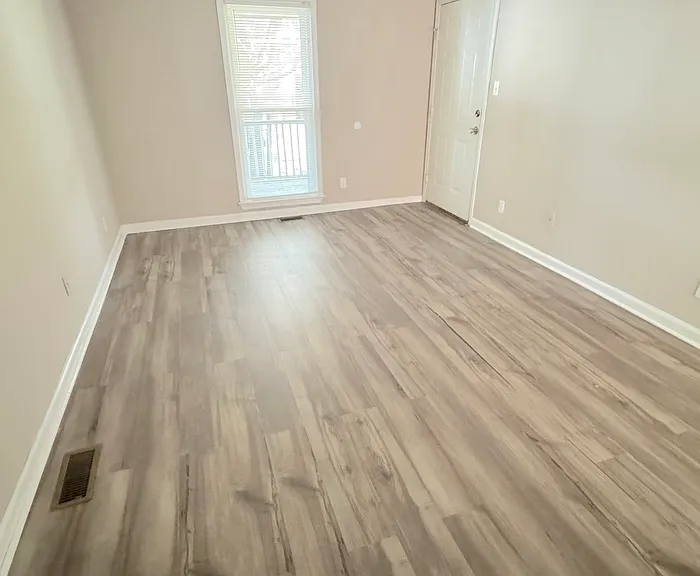 915 Green St #915 — Photo 4
