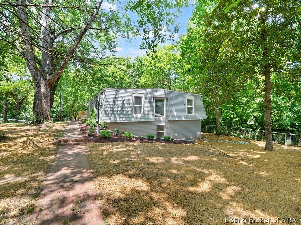 1st image of 2540 E Oak Street