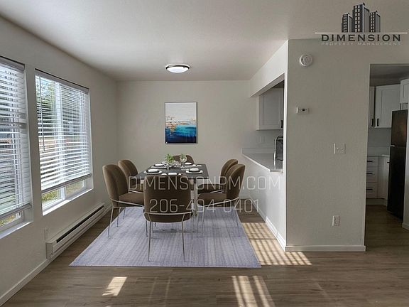3rd image of 703 Myrtine St APT D