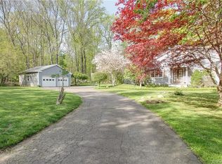 539 Amity Rd, Woodbridge, CT 06525