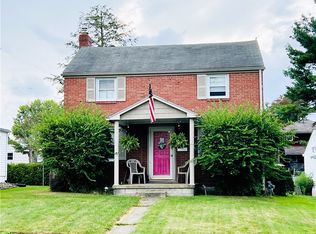 590 Wengler Ave, Sharon, PA