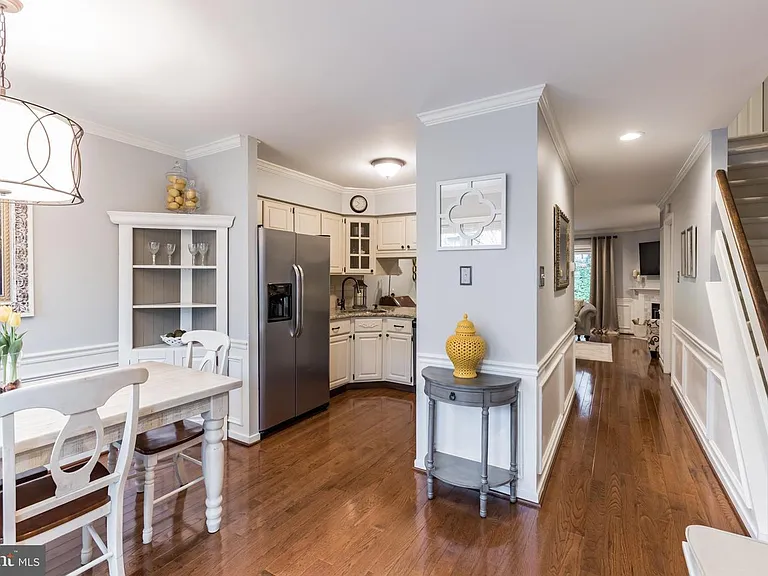 604 Cheswold Ct — Photo 3