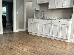 13 Wall St #1R, Worcester, MA 01604