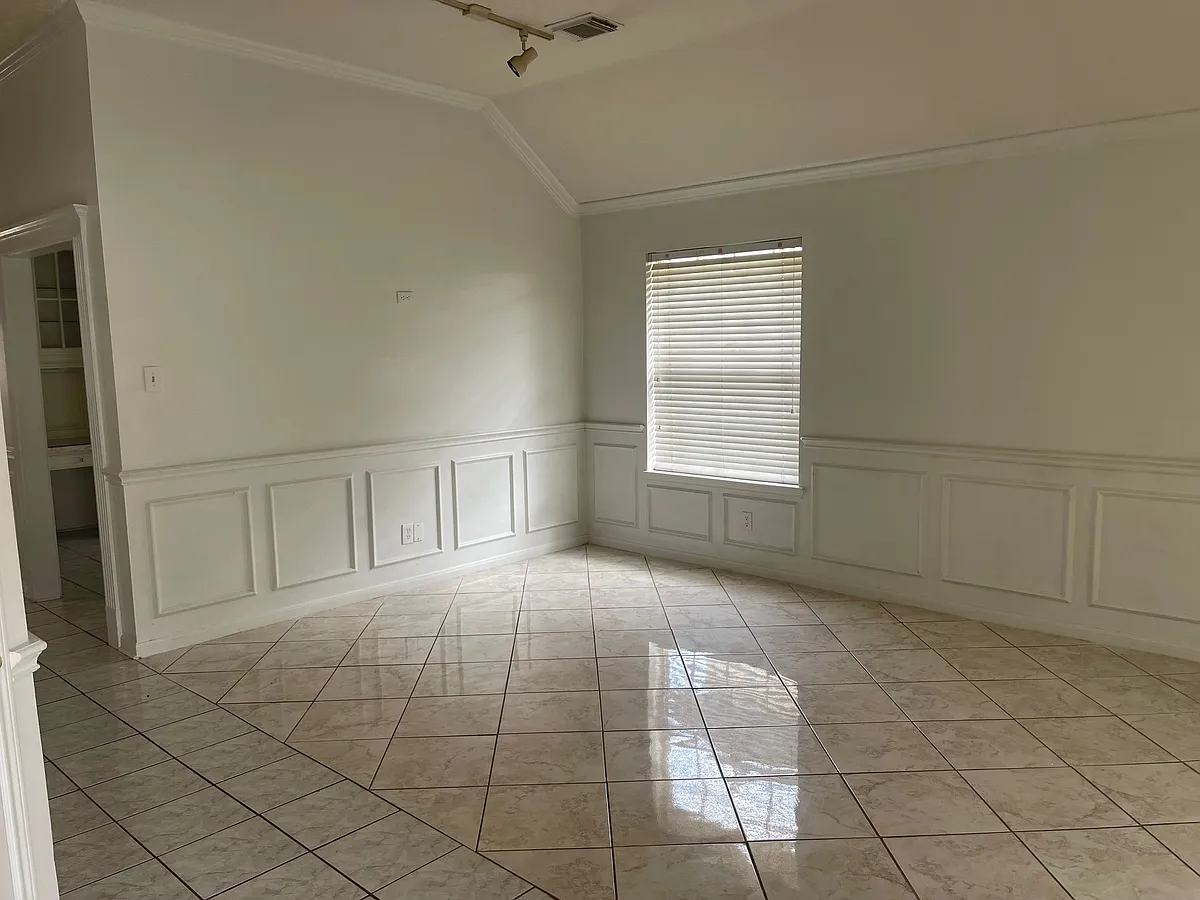 Building Photo - 4802 Dove Springs Dr
