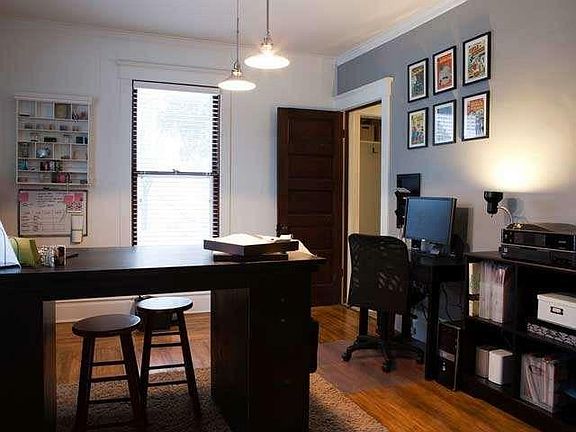 Office/parlor/5th bedroom no closet