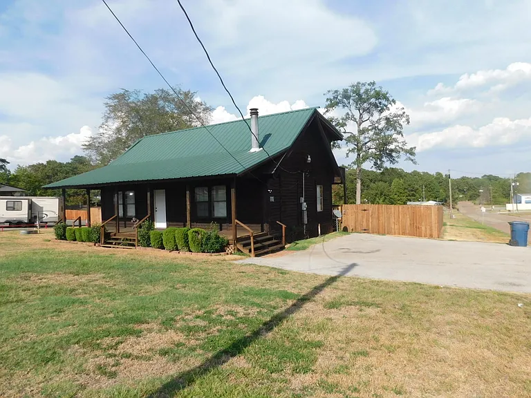1 Creekwood Cir — Photo 2