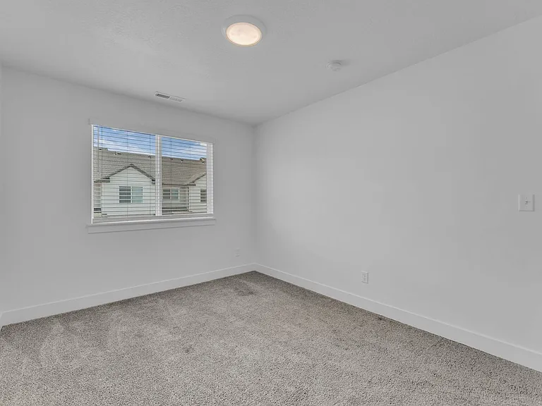 1290 N 3960 W — Photo 19