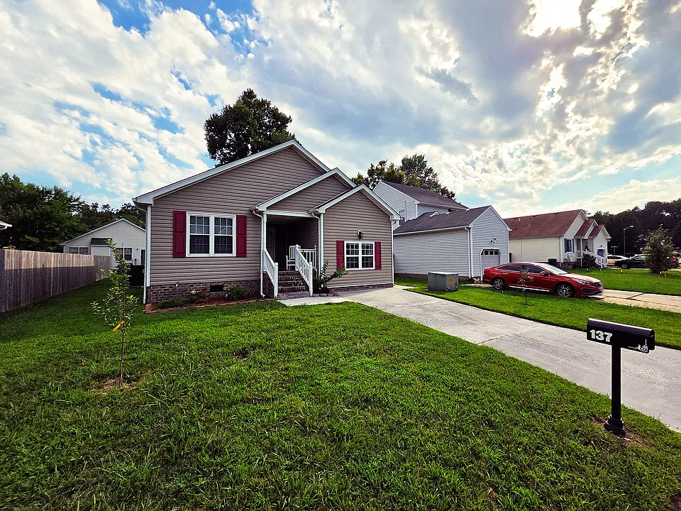 137 Kristen Ln