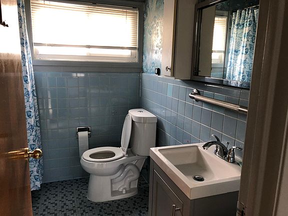 5th image of 20924 Bournemouth St