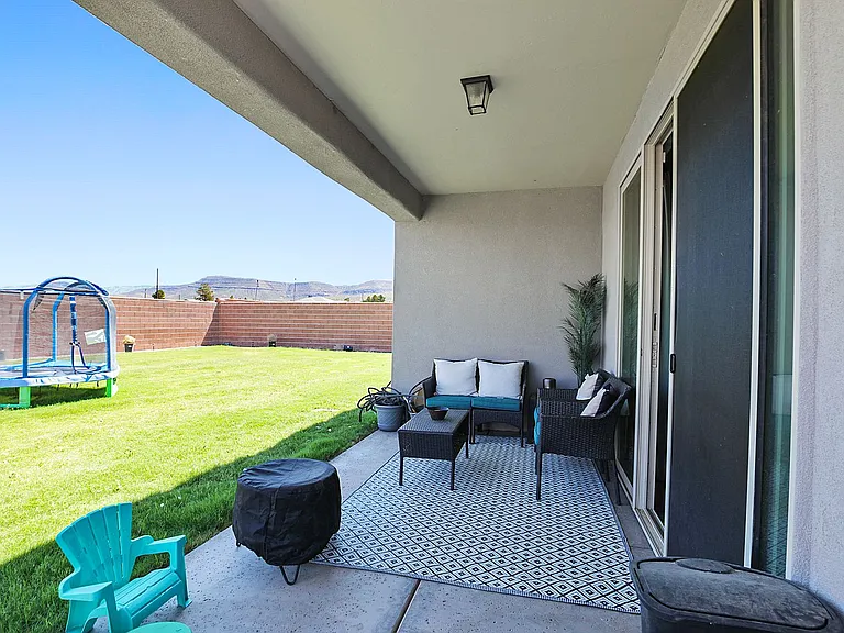 501 Montecito Dr — Photo 34