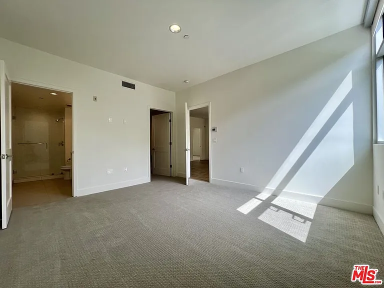 11715 W Bellagio Rd #204 — Photo 10